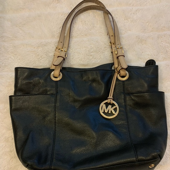 Michael Kors Jet Set Tote